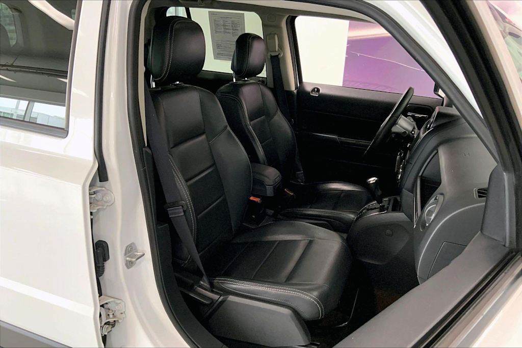 Thumbnail: 2016 Jeep Patriot - 19