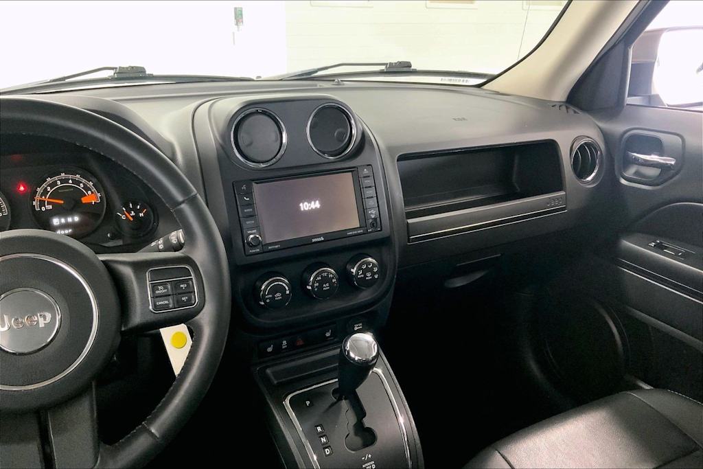 Thumbnail: 2016 Jeep Patriot - 12