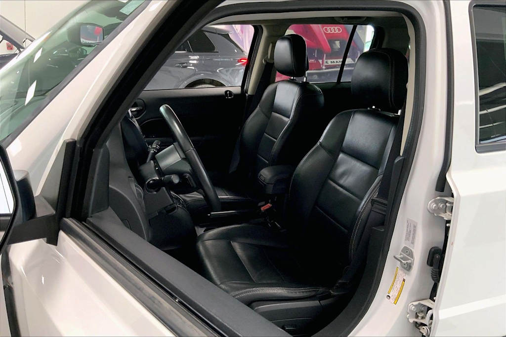 Thumbnail: 2016 Jeep Patriot - 10