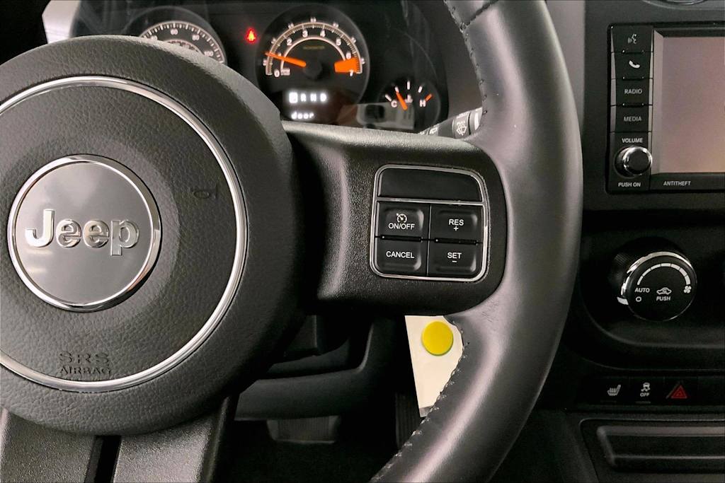 Thumbnail: 2016 Jeep Patriot - 24