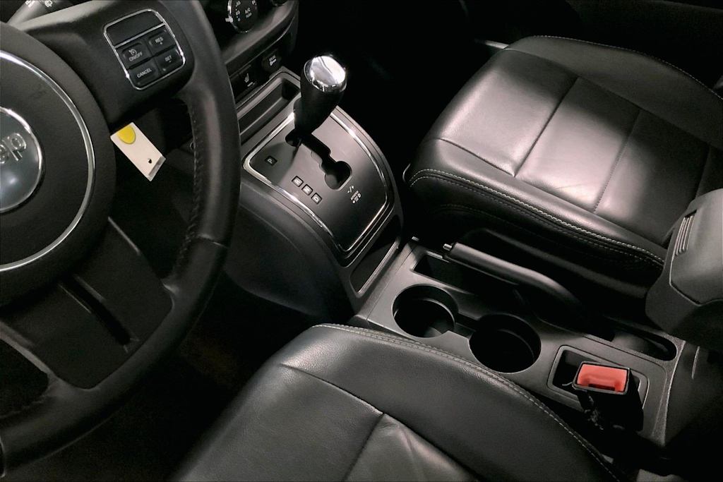Thumbnail: 2016 Jeep Patriot - 20