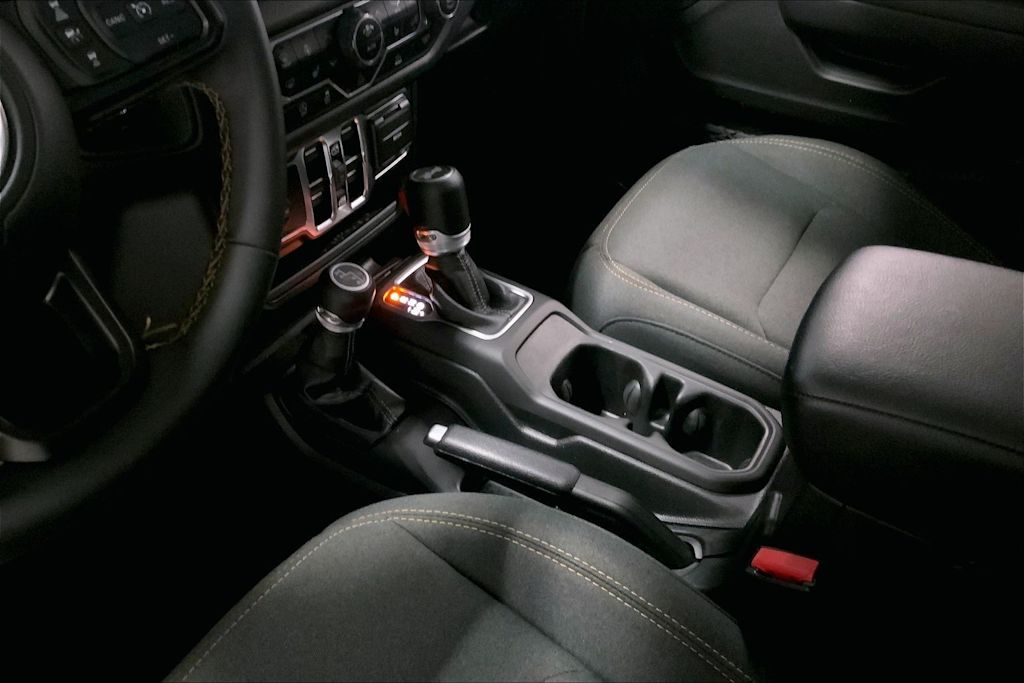 Thumbnail: 2024 Jeep Wrangler - 14