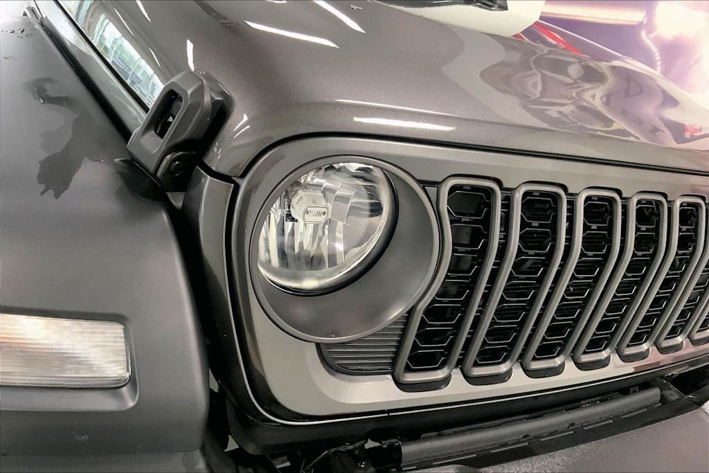 Thumbnail: 2024 Jeep Wrangler - 7