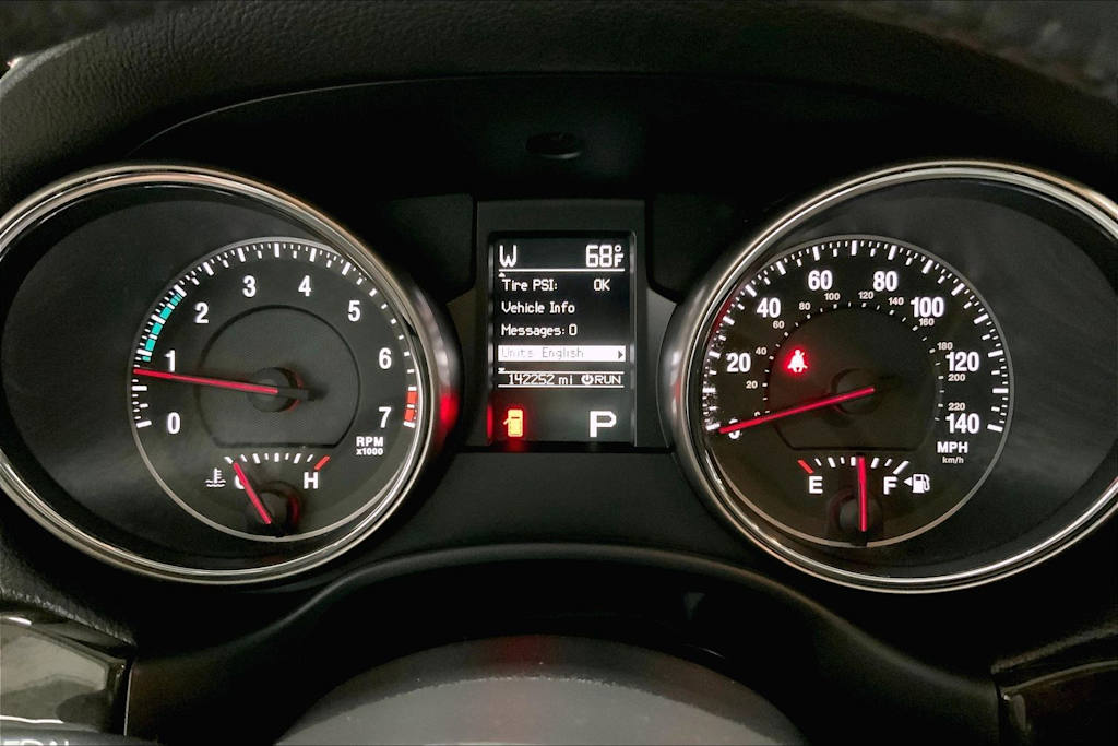 Thumbnail: 2013 Jeep Grand Cherokee - 16