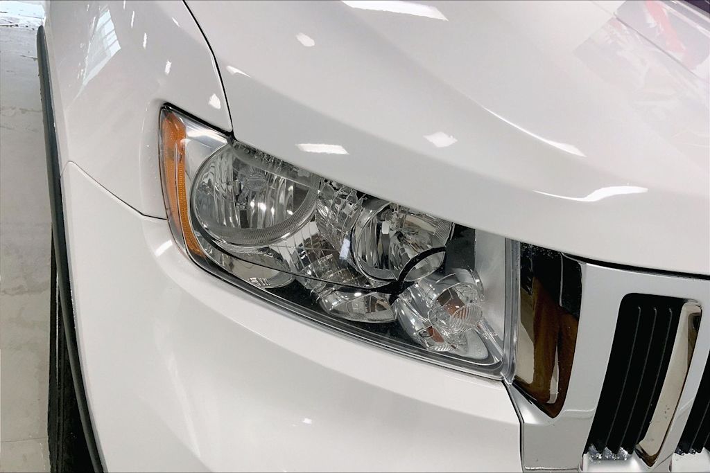 Thumbnail: 2013 Jeep Grand Cherokee - 28