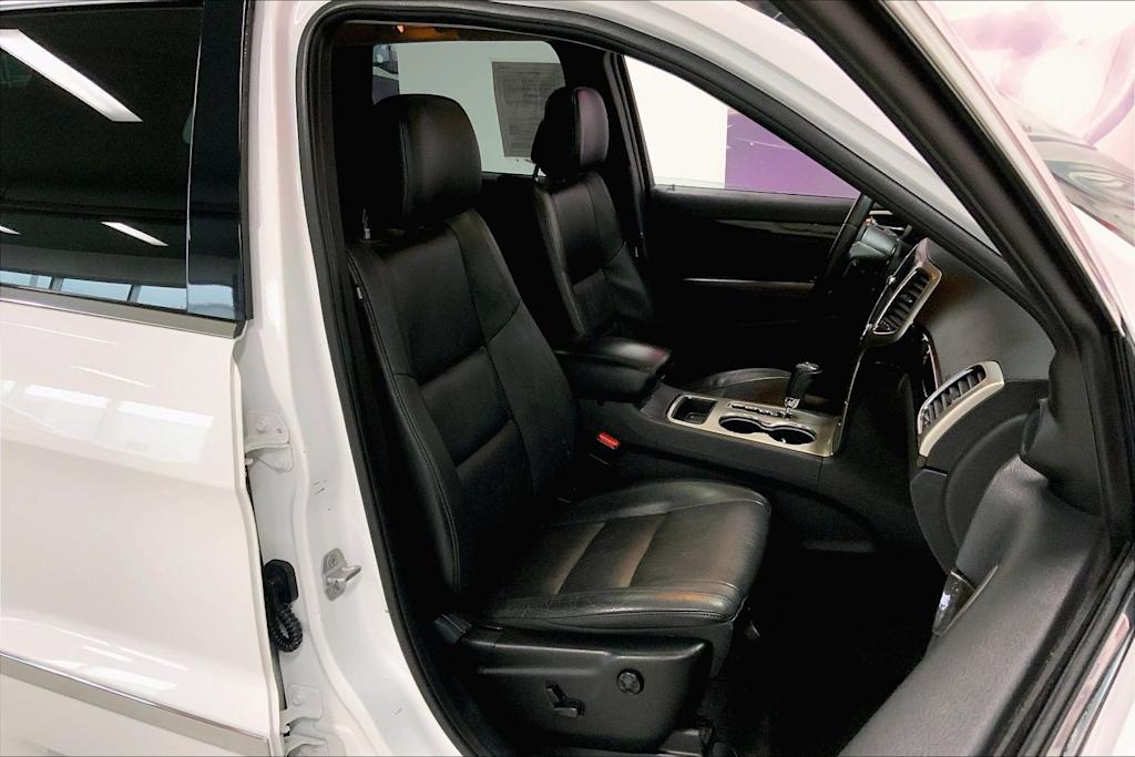 Thumbnail: 2013 Jeep Grand Cherokee - 10