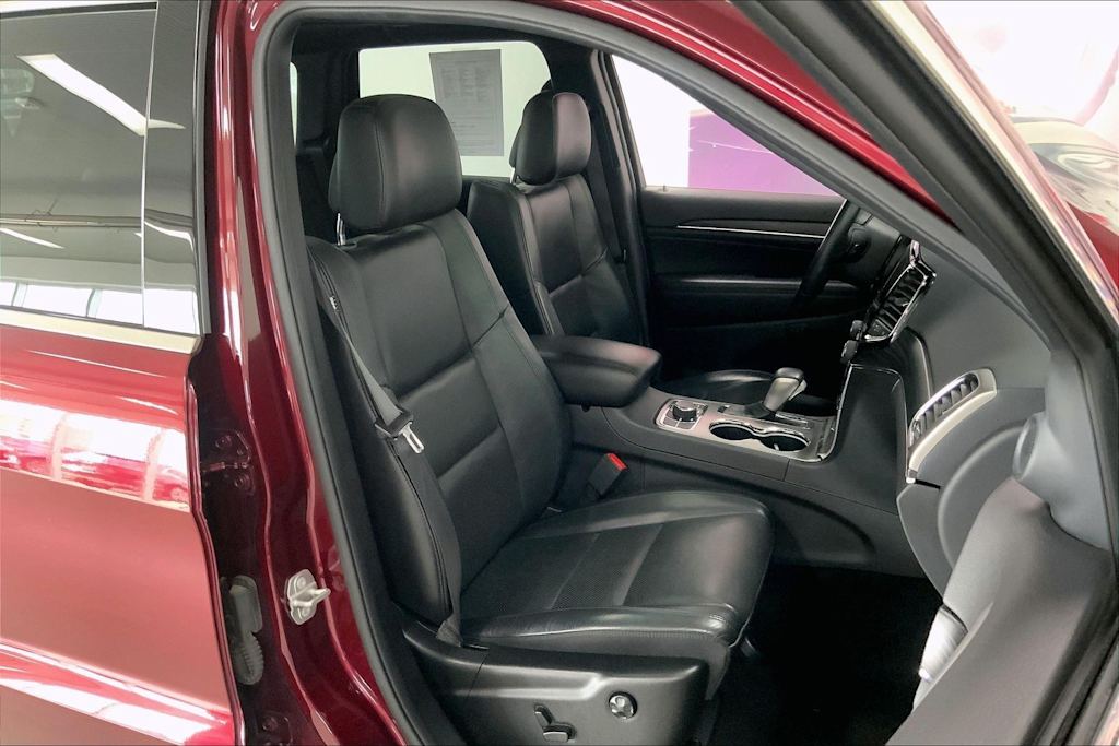 Thumbnail: 2020 Jeep Grand Cherokee - 11
