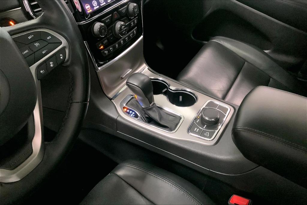 Thumbnail: 2020 Jeep Grand Cherokee - 16