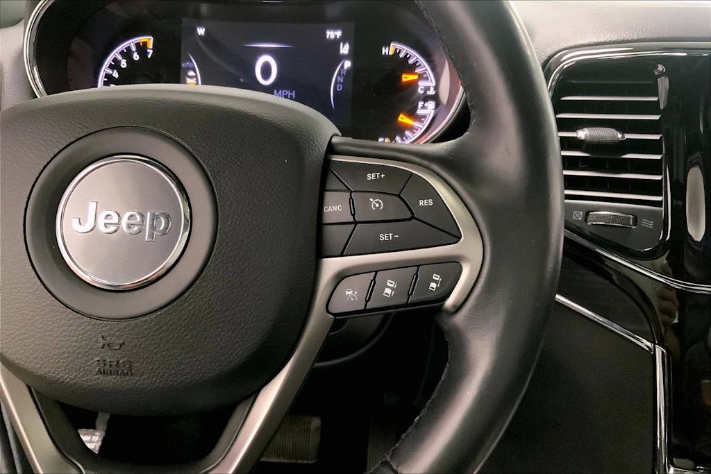 Thumbnail: 2020 Jeep Grand Cherokee - 24