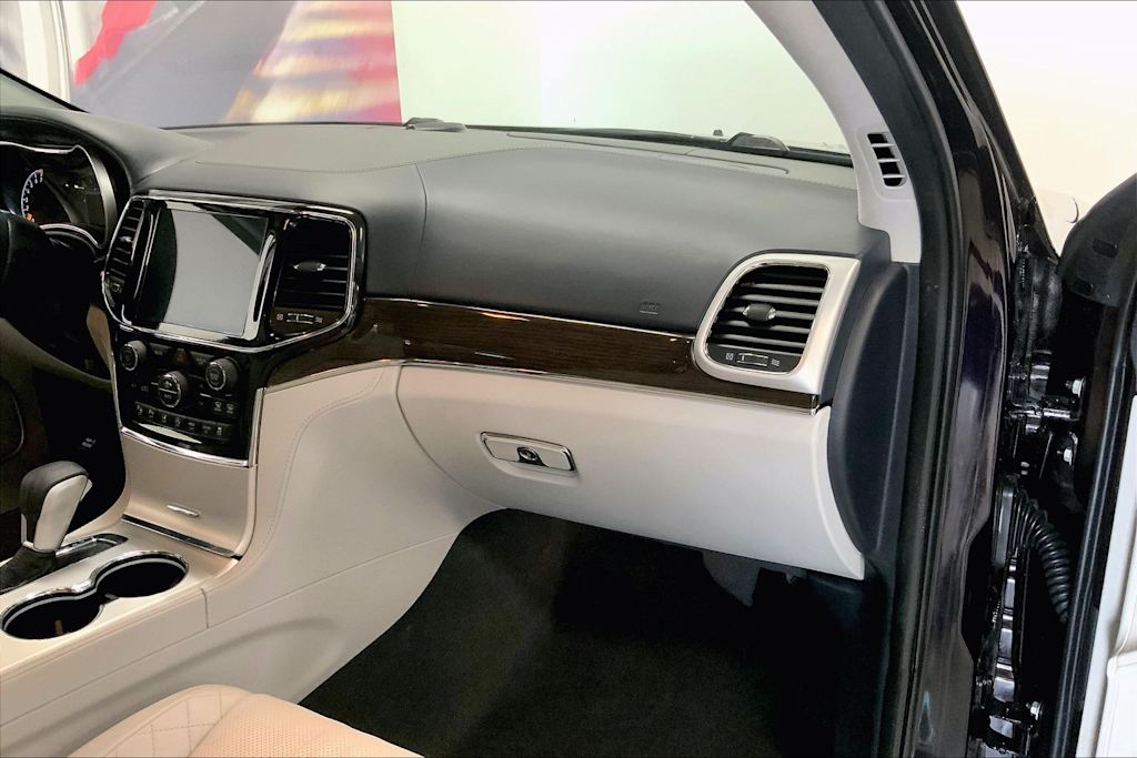 Thumbnail: 2021 Jeep Grand Cherokee - 22