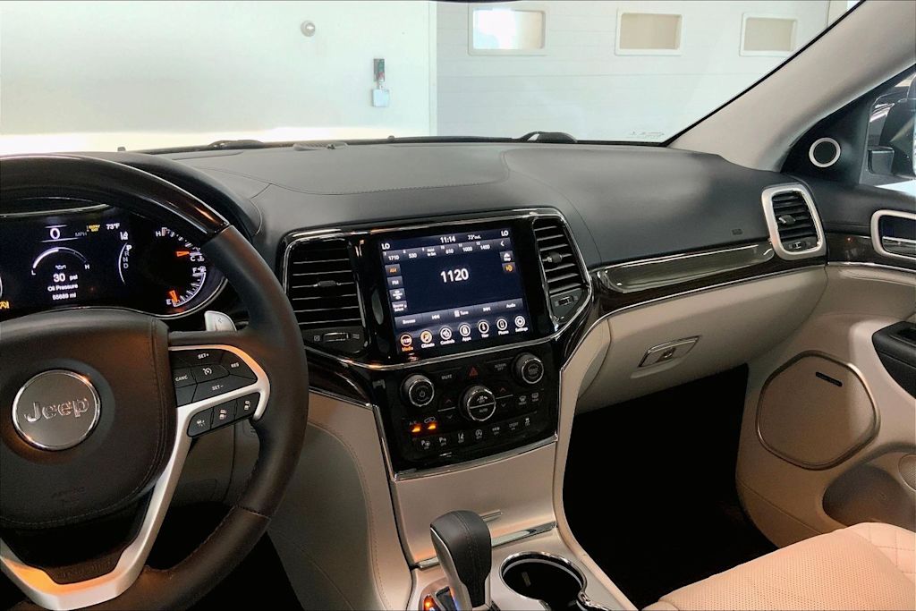 Thumbnail: 2021 Jeep Grand Cherokee - 14