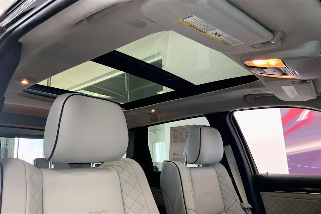 Thumbnail: 2021 Jeep Grand Cherokee - 28