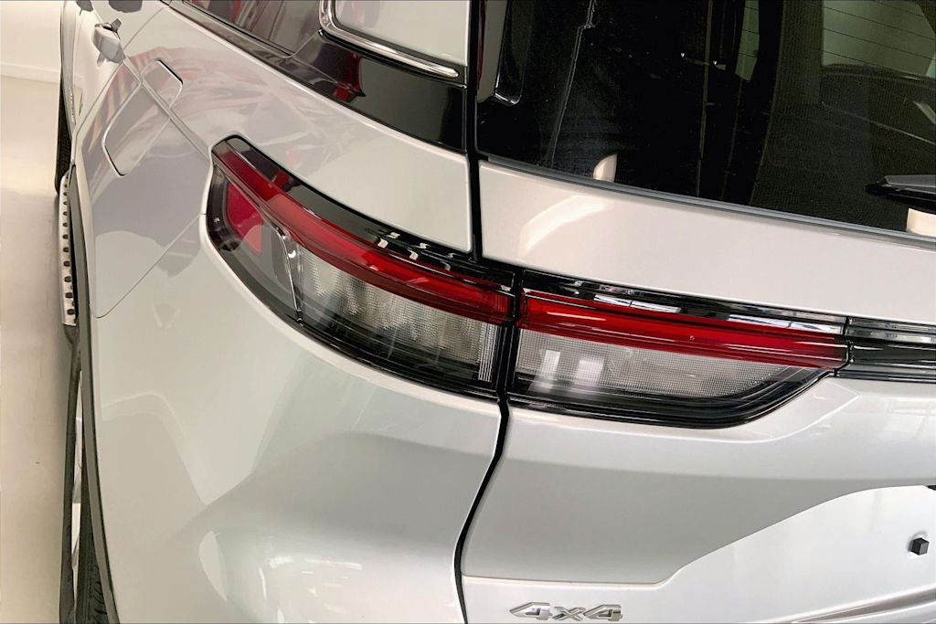 Thumbnail: 2023 Jeep Grand Cherokee - 29