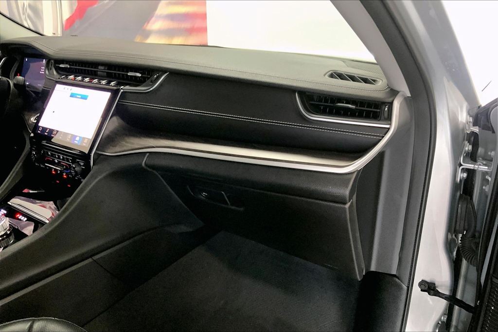 Thumbnail: 2023 Jeep Grand Cherokee - 21