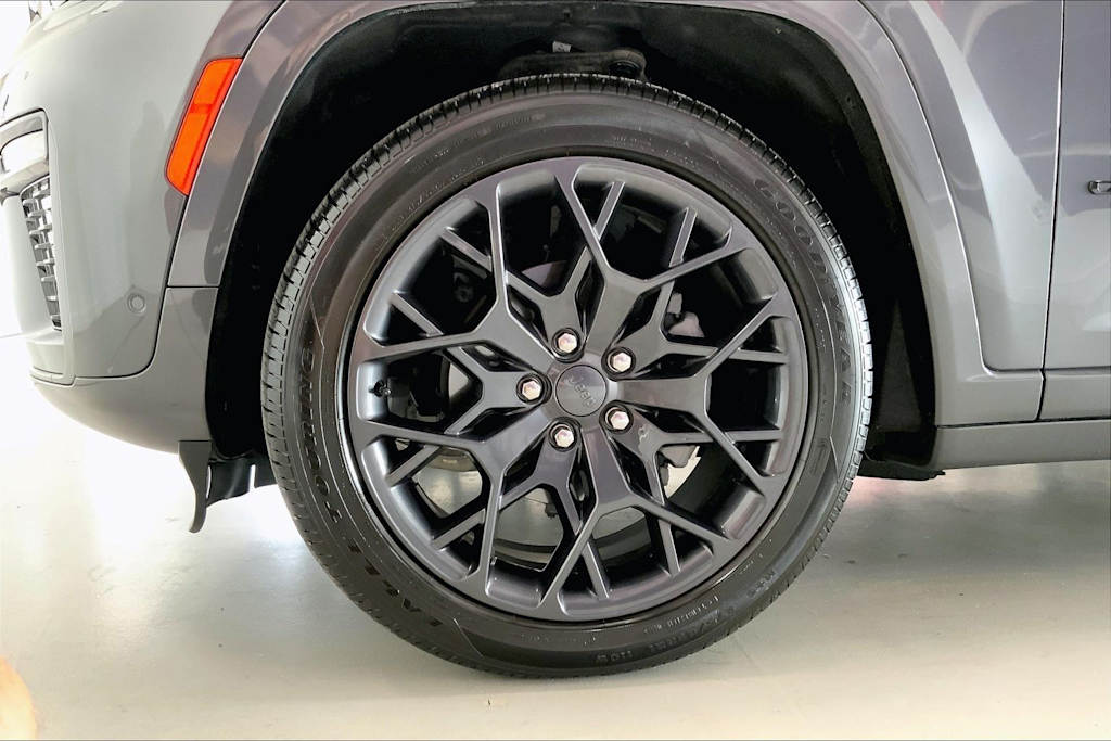 Thumbnail: 2026 Jeep Grand Cherokee - 7