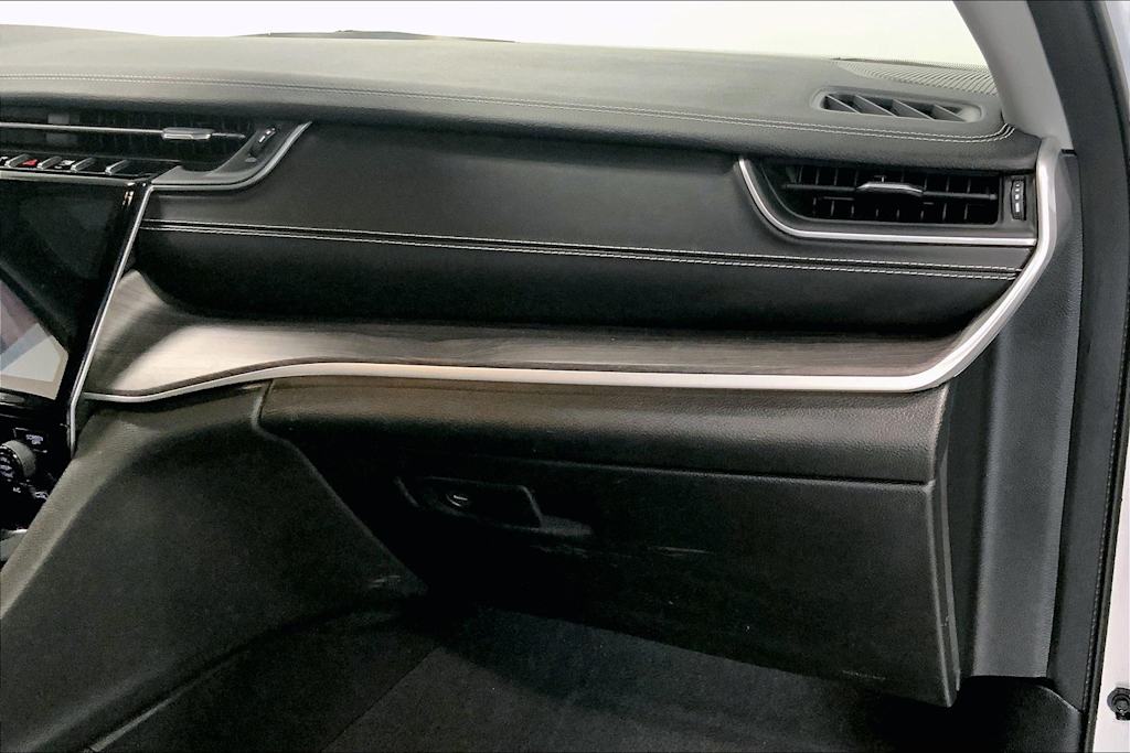 2021 Jeep Grand Cherokee L Limited Edition 23