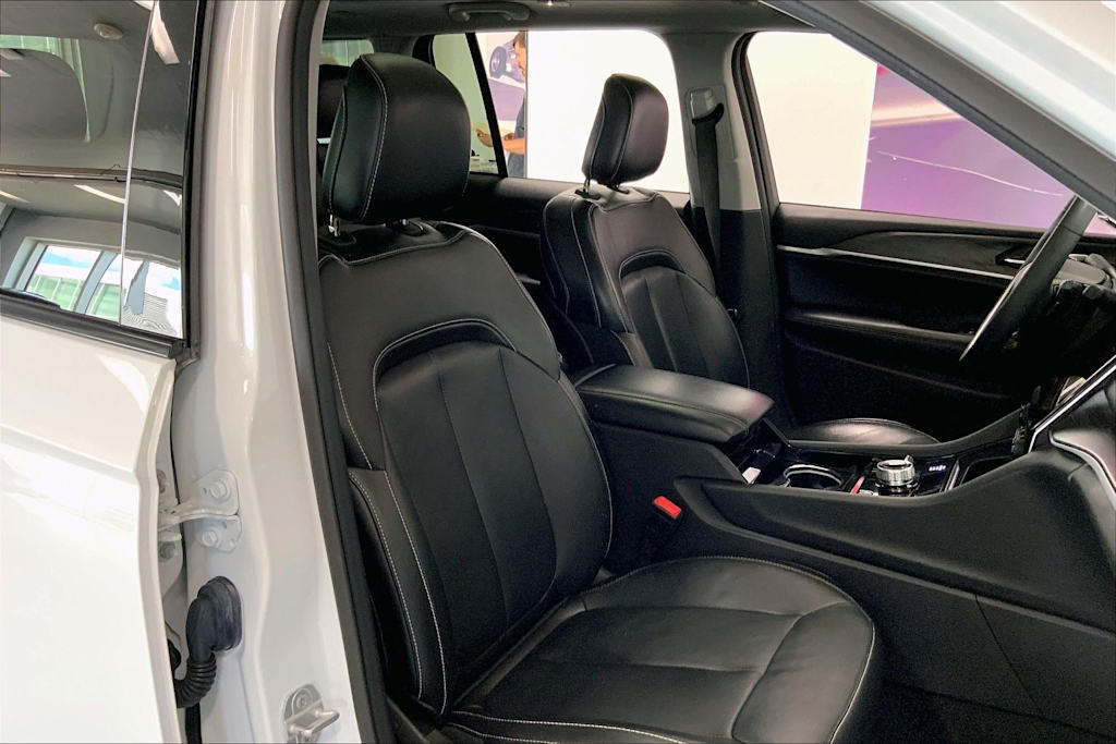Thumbnail: 2022 Jeep Grand Cherokee - 10