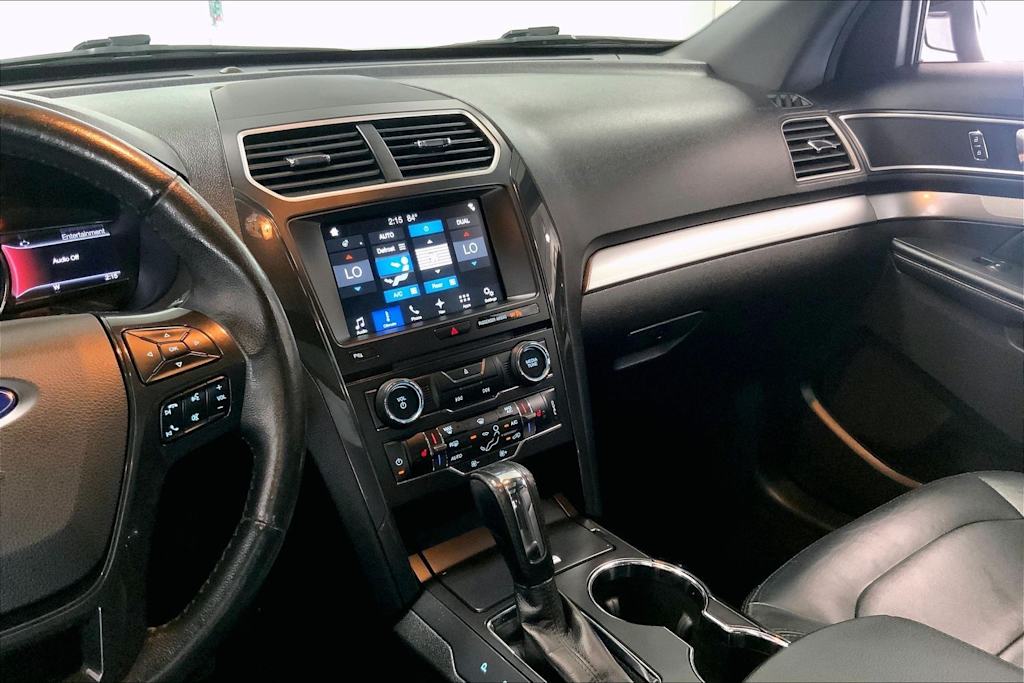 Thumbnail: 2017 Ford Explorer - 13