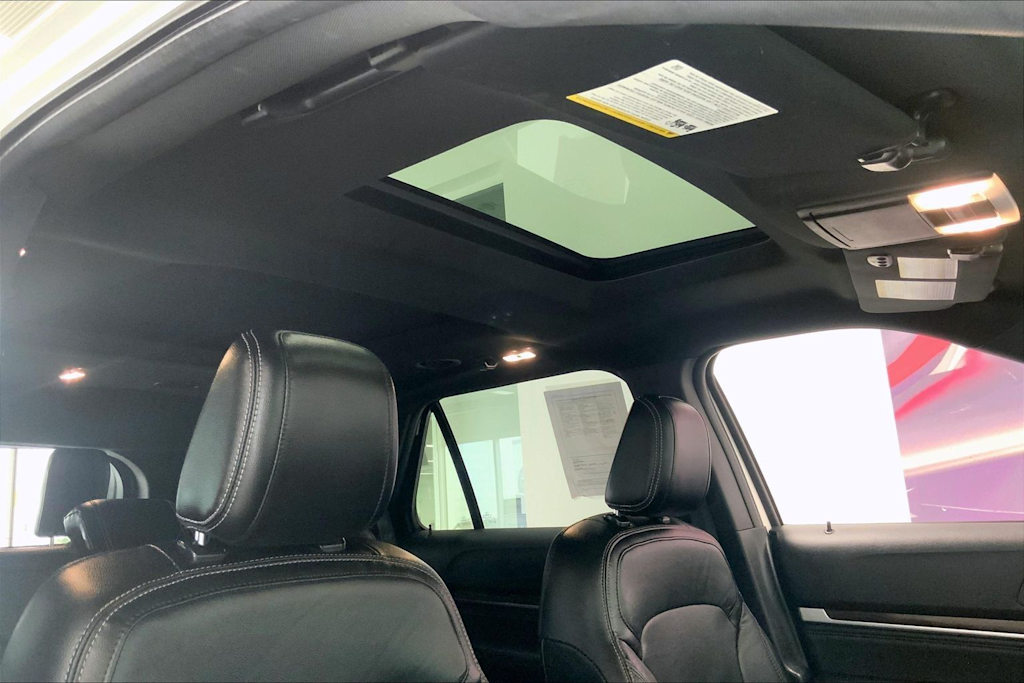 Thumbnail: 2018 Ford Explorer - 28