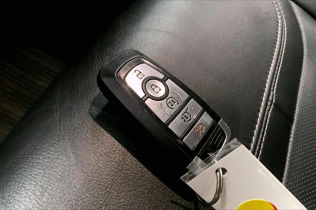 Thumbnail: 2022 Ford Explorer - 17