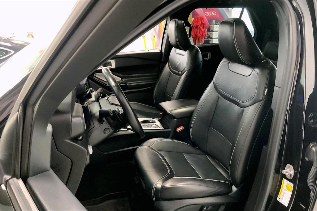 Thumbnail: 2022 Ford Explorer - 9