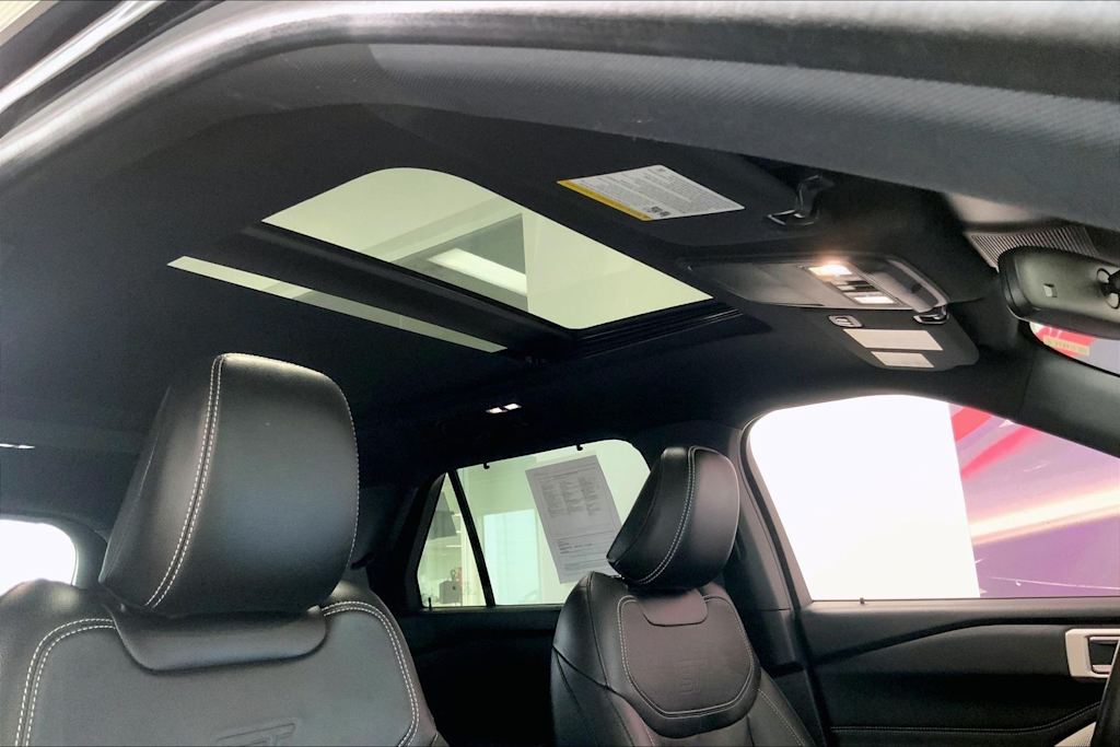 Thumbnail: 2022 Ford Explorer - 27