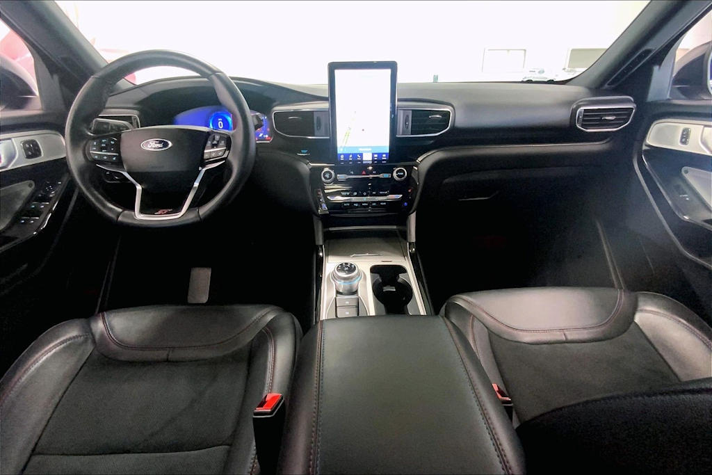 Thumbnail: 2022 Ford Explorer - 8