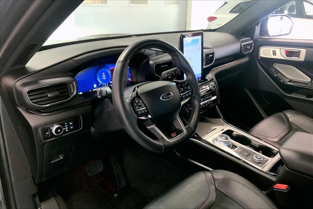 Thumbnail: 2022 Ford Explorer - 2