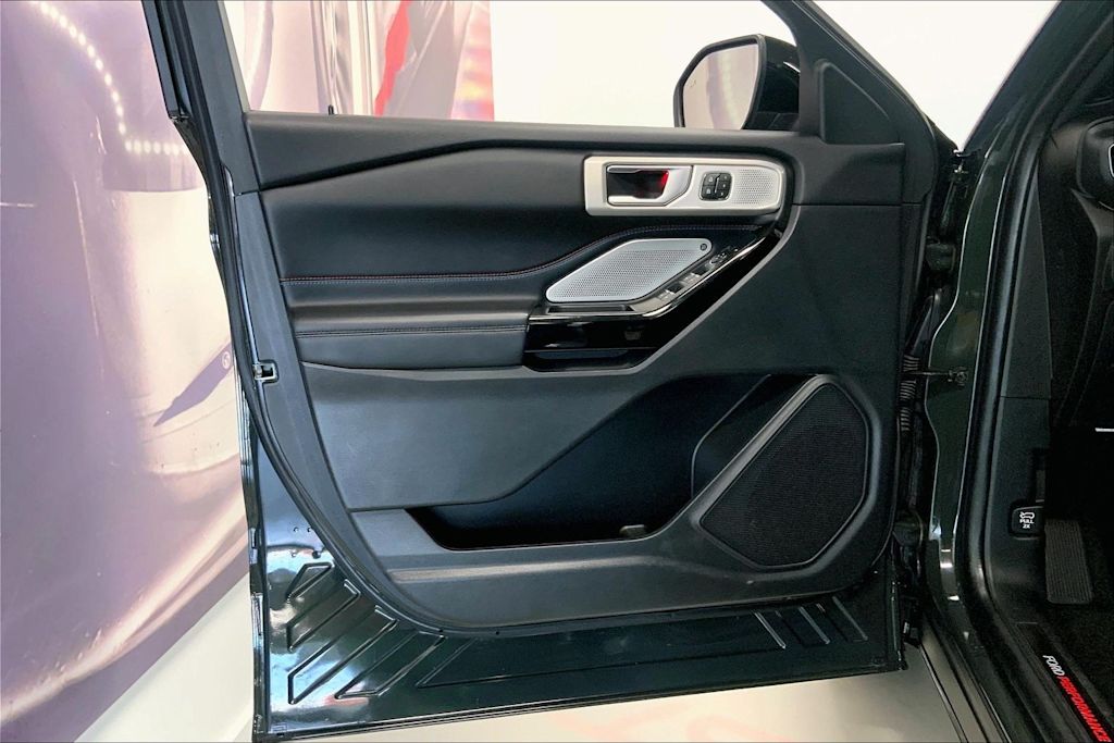 Thumbnail: 2022 Ford Explorer - 25