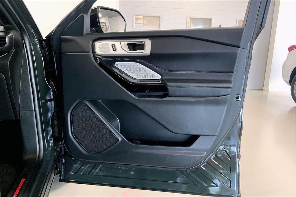 Thumbnail: 2022 Ford Explorer - 26