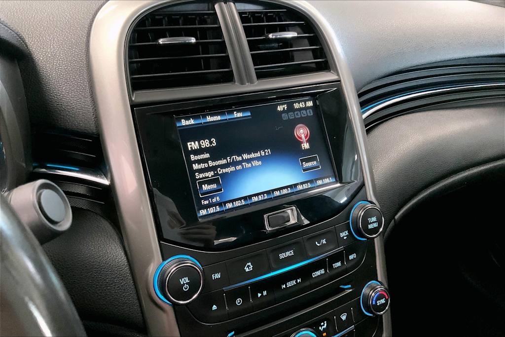 2015 Chevrolet Malibu LT 25