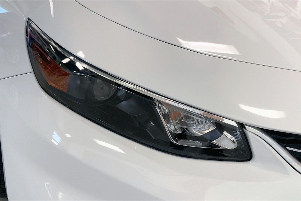 Thumbnail: 2017 Chevrolet Malibu - 29