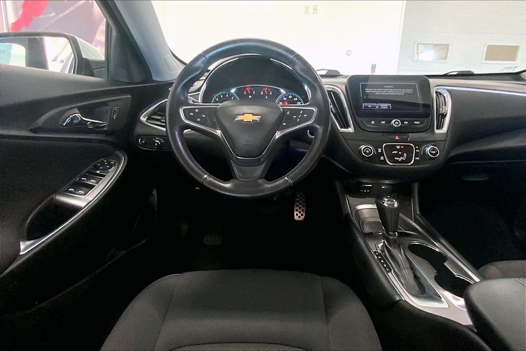 Thumbnail: 2017 Chevrolet Malibu - 13