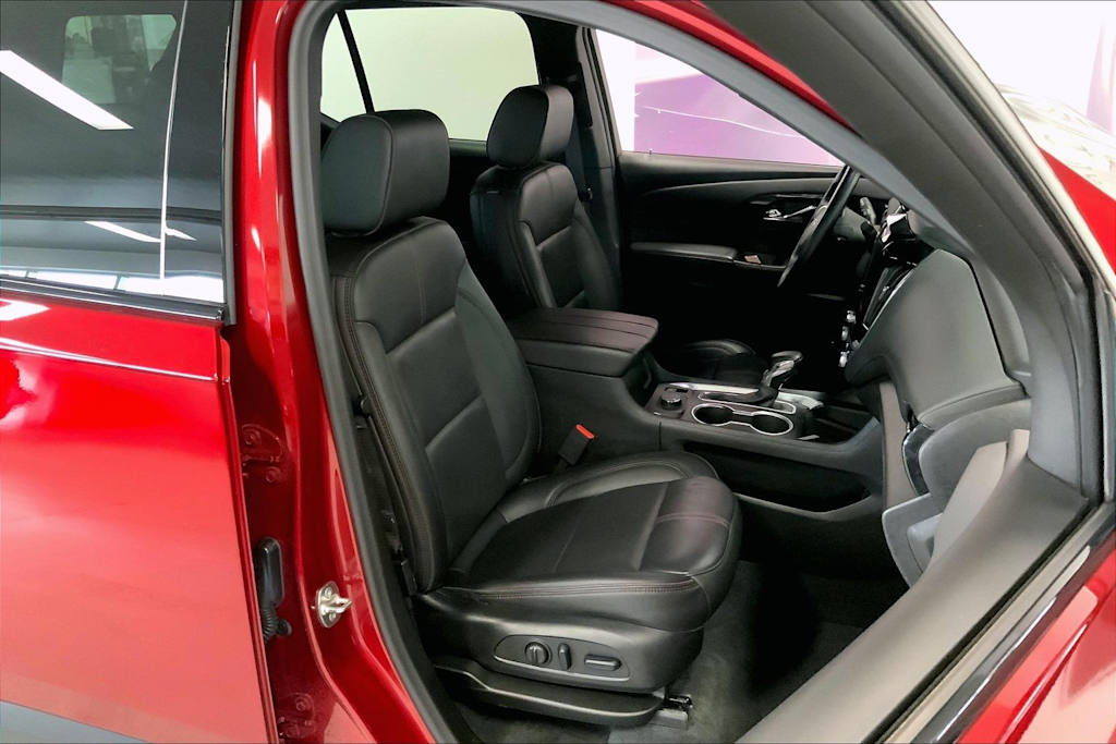 Thumbnail: 2023 Chevrolet Traverse - 11