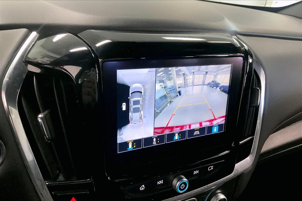 Thumbnail: 2023 Chevrolet Traverse - 15