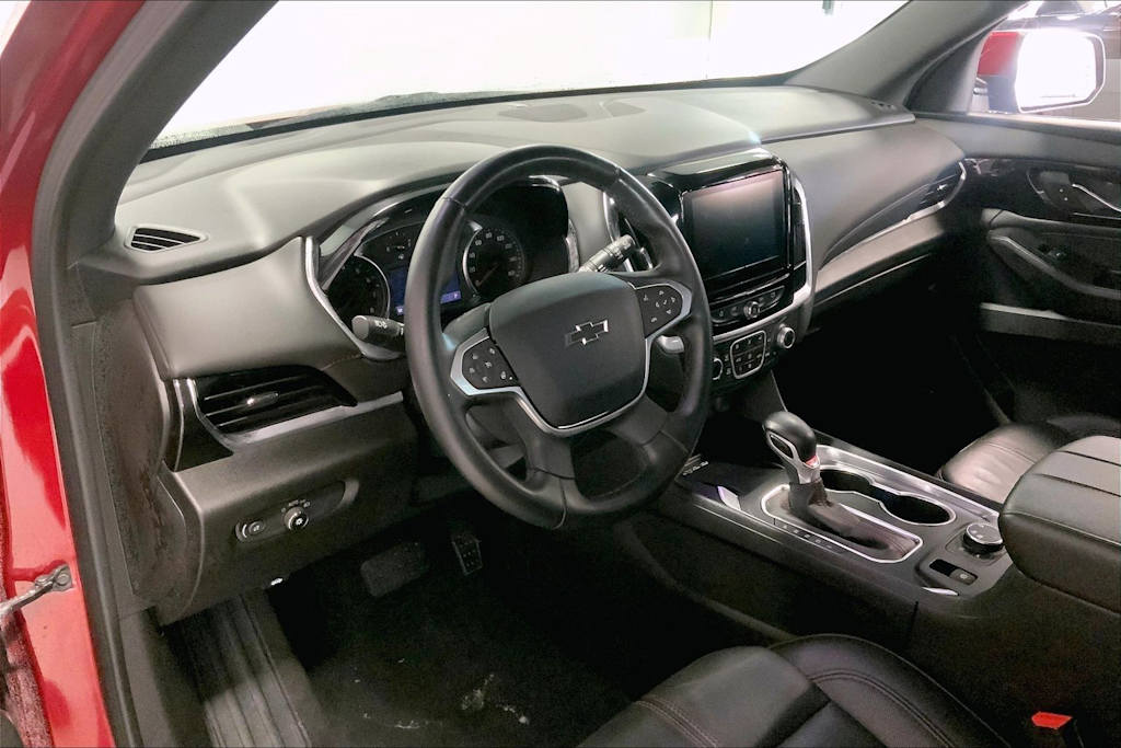 Thumbnail: 2023 Chevrolet Traverse - 2