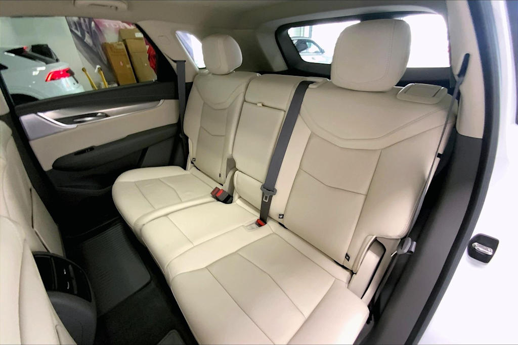 Thumbnail: 2023 Cadillac XT5 - 26