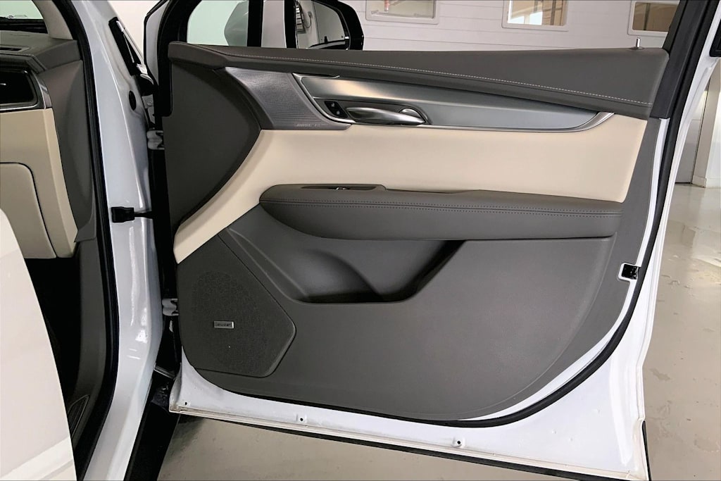 Thumbnail: 2023 Cadillac XT5 - 25