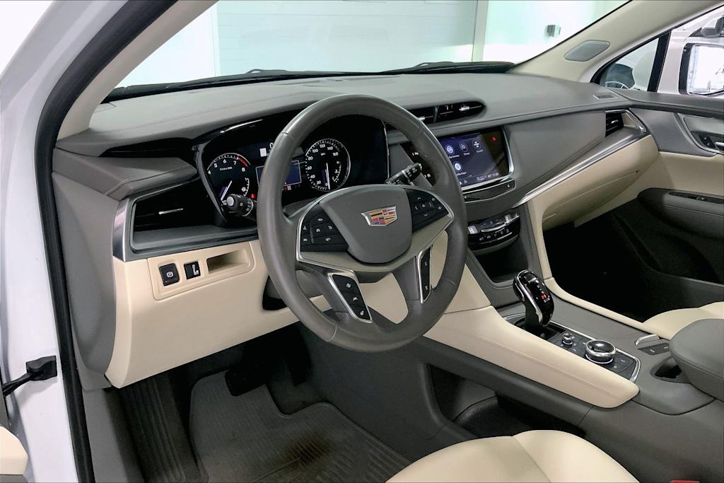 Thumbnail: 2023 Cadillac XT5 - 2