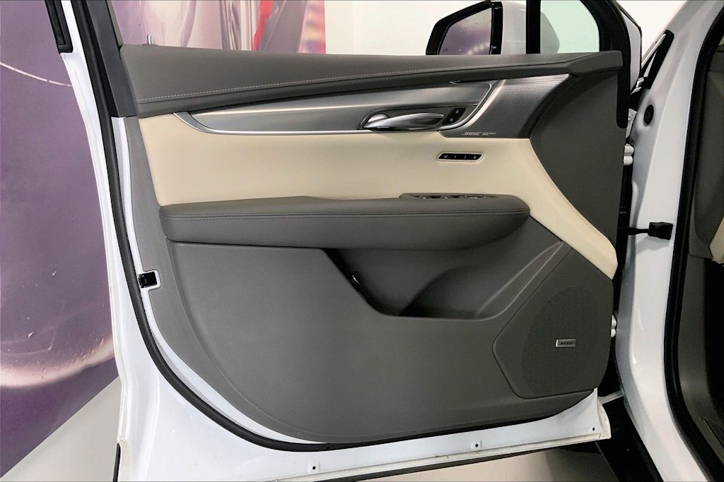 Thumbnail: 2023 Cadillac XT5 - 24