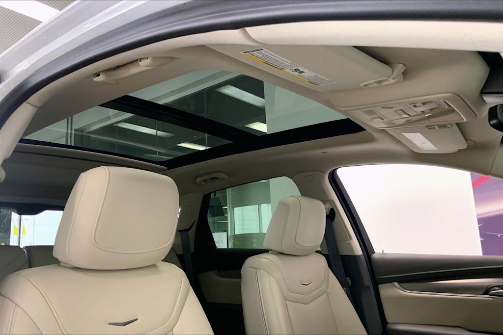 Thumbnail: 2023 Cadillac XT5 - 27