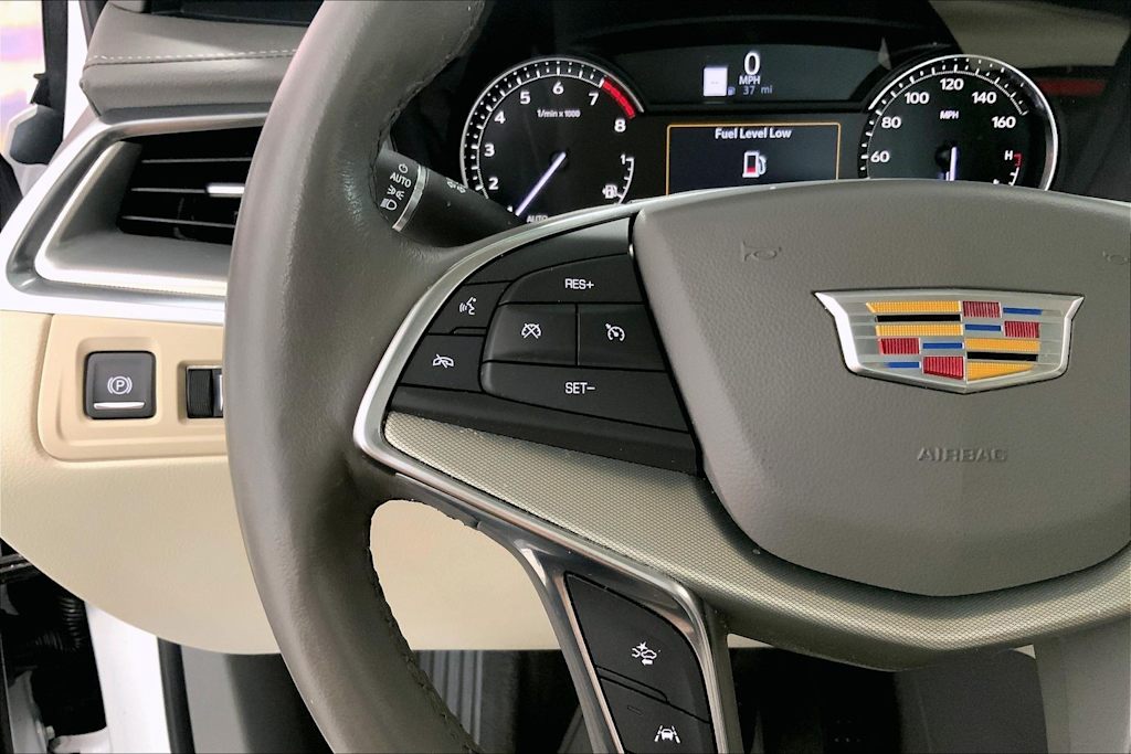 Thumbnail: 2023 Cadillac XT5 - 22