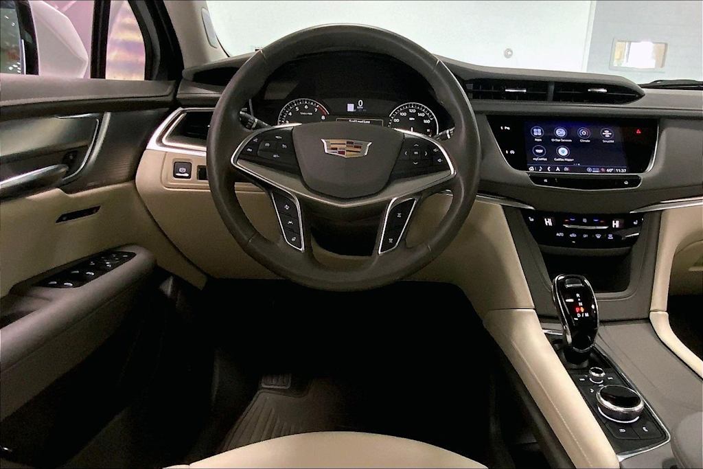 Thumbnail: 2023 Cadillac XT5 - 13