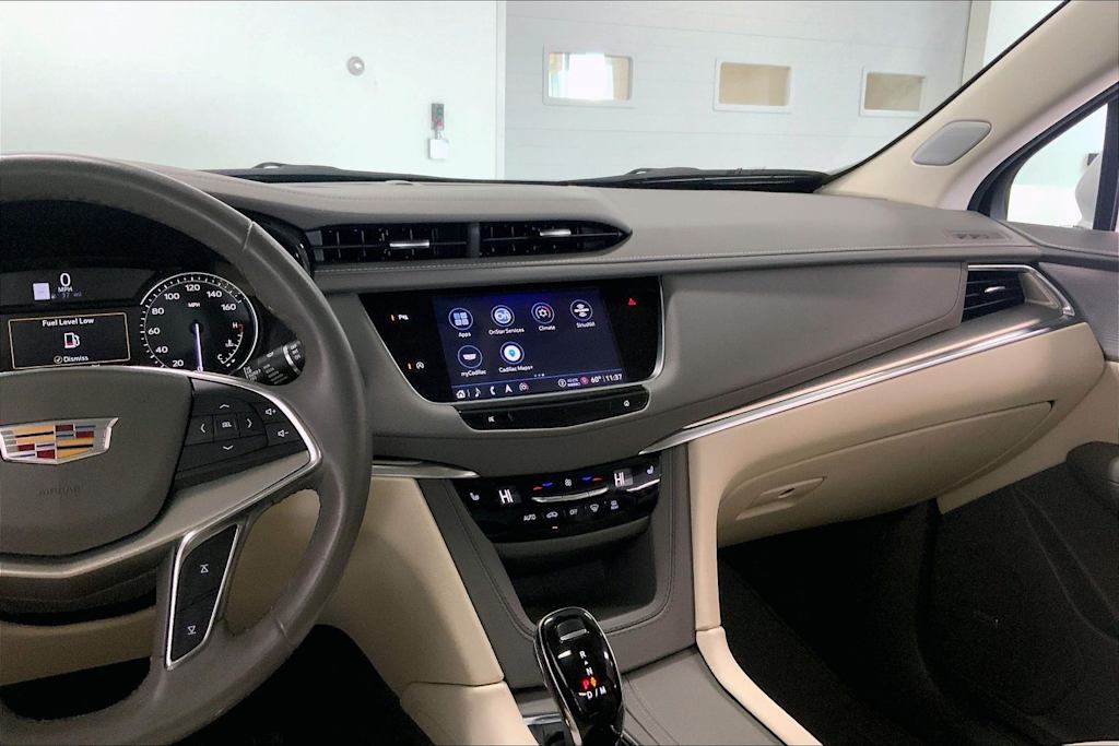 Thumbnail: 2023 Cadillac XT5 - 14