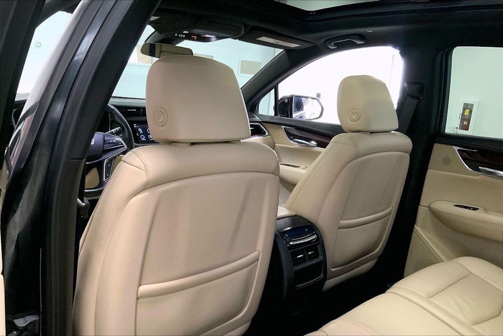 Thumbnail: 2019 Cadillac XT5 - 12