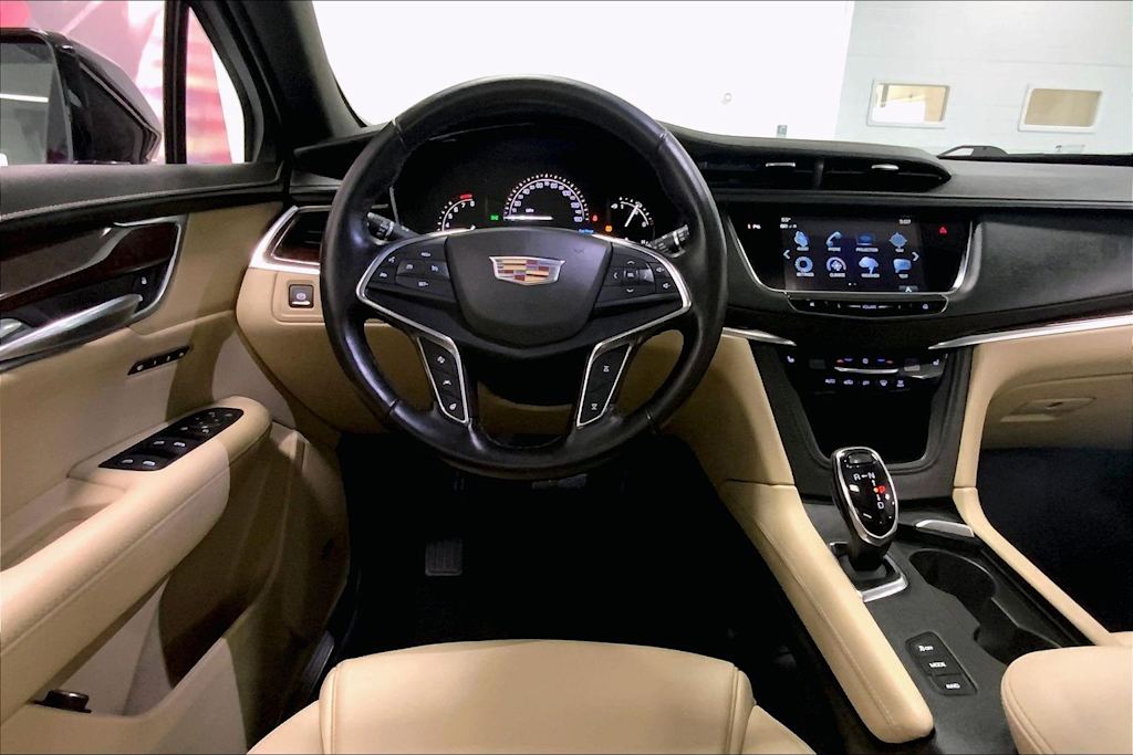 Thumbnail: 2019 Cadillac XT5 - 13