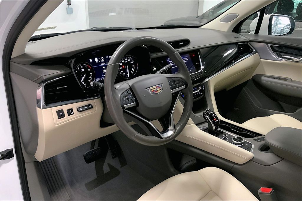 Thumbnail: 2023 Cadillac XT6 - 2