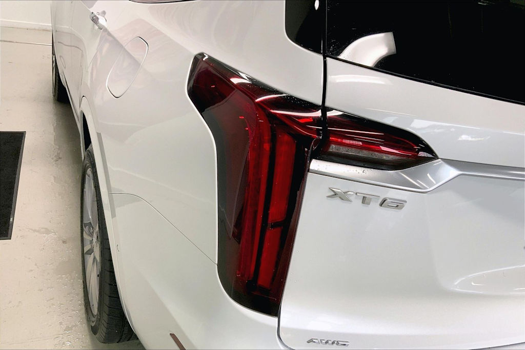 Thumbnail: 2023 Cadillac XT6 - 7