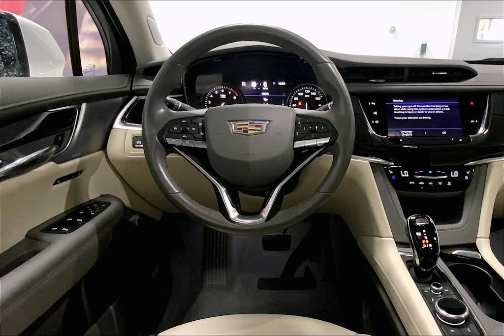 Thumbnail: 2023 Cadillac XT6 - 13