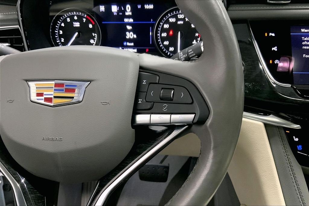 Thumbnail: 2023 Cadillac XT6 - 24